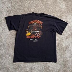 BLACK YAZBEK "SURRENDER THE BOOTY" GRAPHIC TEE